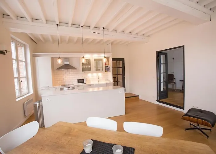 Apartamento Centrally Located, Refurbished Modern Flat With Views Over The Historic Port Honfleur